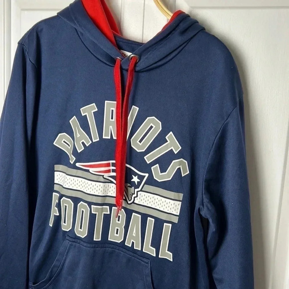 PATRIOTS FOOTBALL BLUE HOODIE!NFL TEAM APPAREL.Kangaroo pockets, red inside hood - Picture 4 of 14